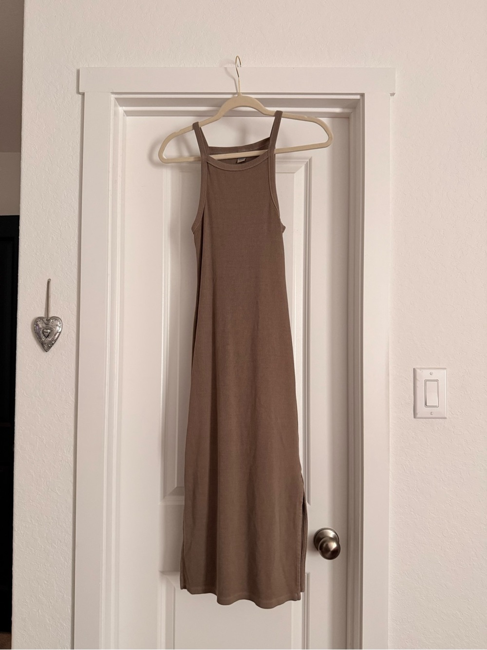 Old Navy Taupe Sleeveless Knit Maxi Dress